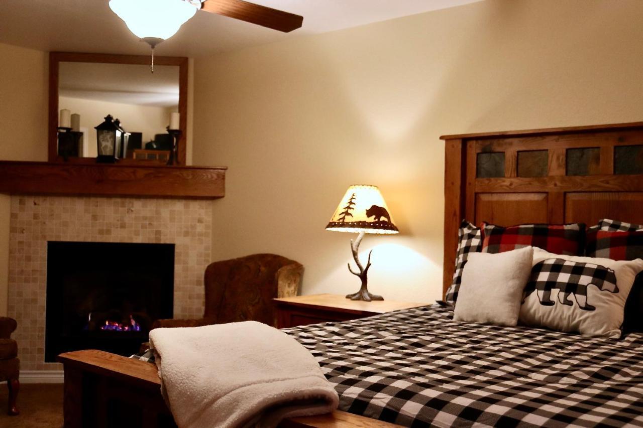 Glacier National Park Getaway - Oakmont Retreat コロンビア・フォールズ エクステリア 写真